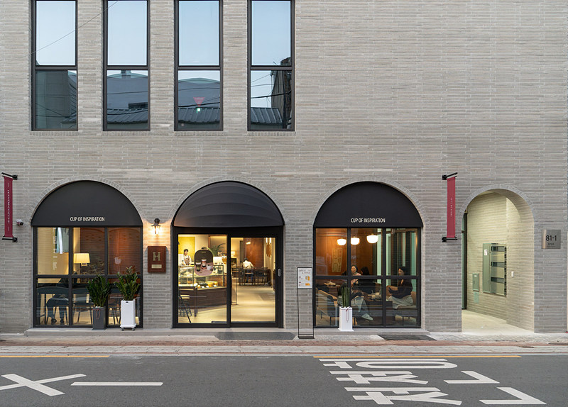 LEE09020-향상됨-노이즈 감소 - 복사본.jpg